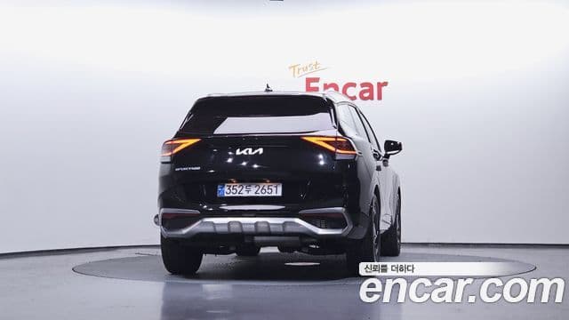 Kia Sportage 2021 — ფოტო 16/20