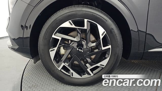 Kia Sportage 2021 — ფოტო 5/20
