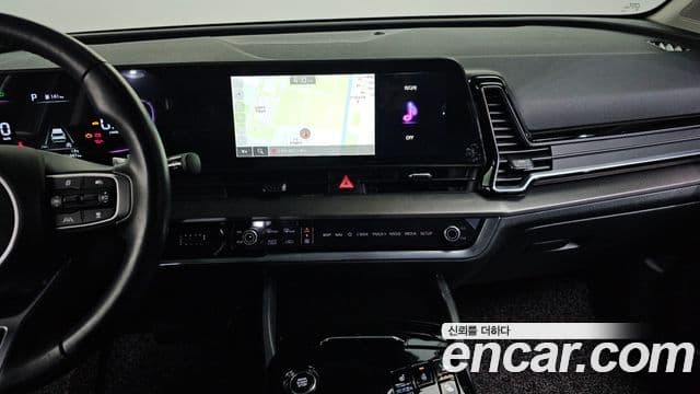 Kia Sportage 2021 — ფოტო 19/20