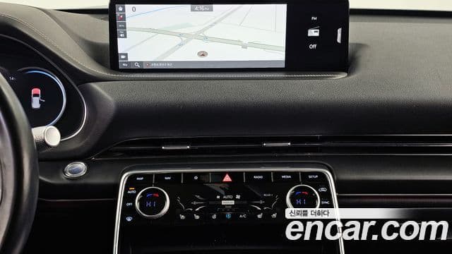 Genesis GV80 2020 — ფოტო 14/20