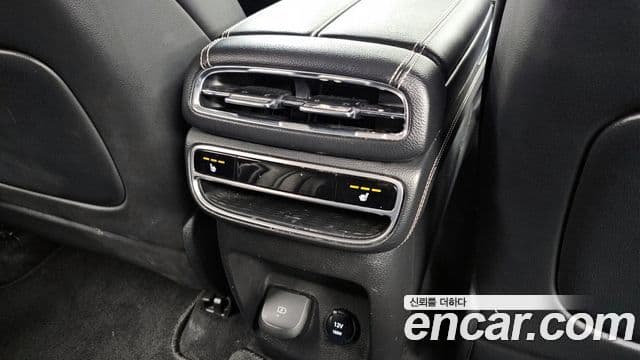 Genesis GV80 2020 — ფოტო 19/20
