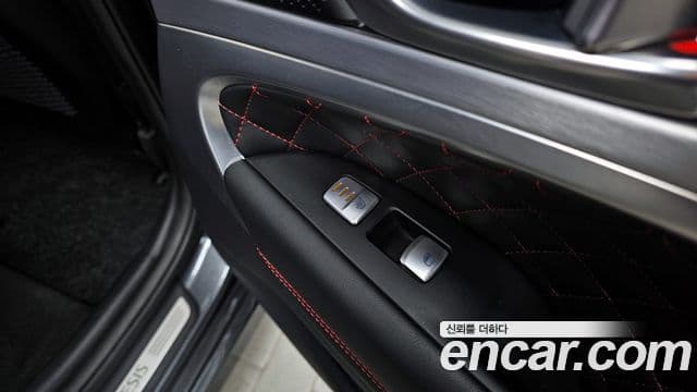 Genesis G70 2018 — ფოტო 18/20