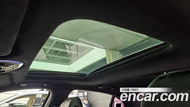 Genesis G70 2018 — ფოტო 19/20