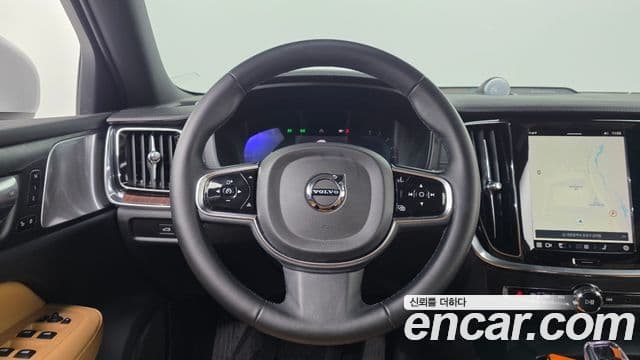 Volvo V60 Cross Country 2023 — Photo 17/20