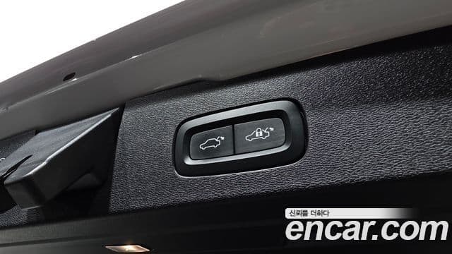 Volvo V60 Cross Country 2023 — Photo 16/20