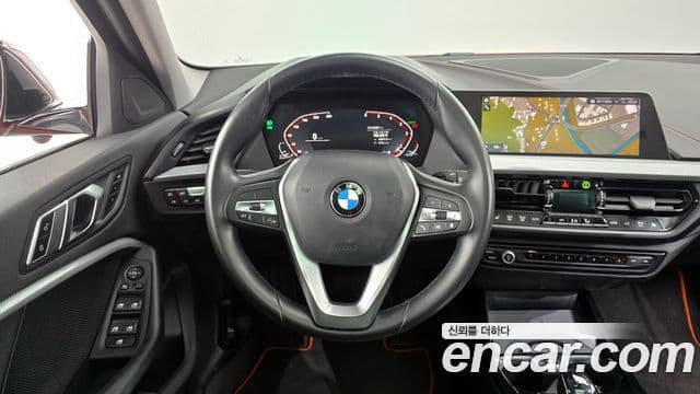 BMW 1 Series 2021 — Şəkil 9/20