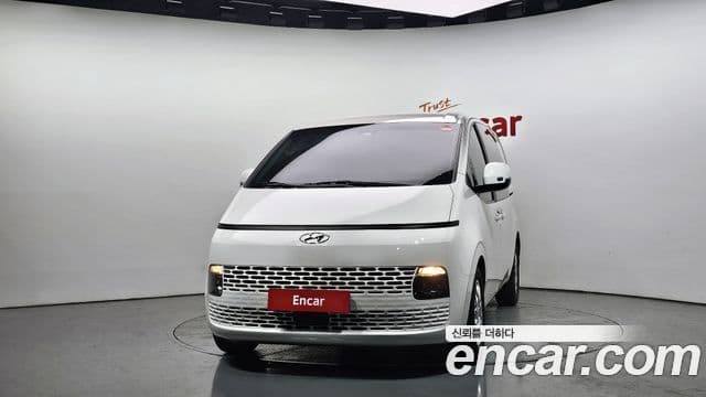 Hyundai Staria 2022 — ფოტო 3/20