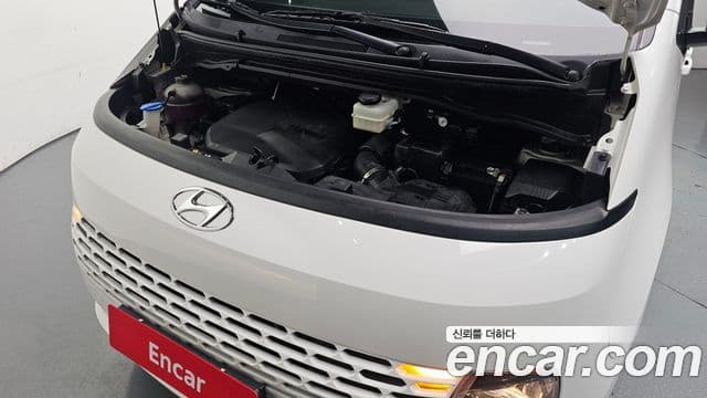 Hyundai Staria 2022 — ფოტო 6/20
