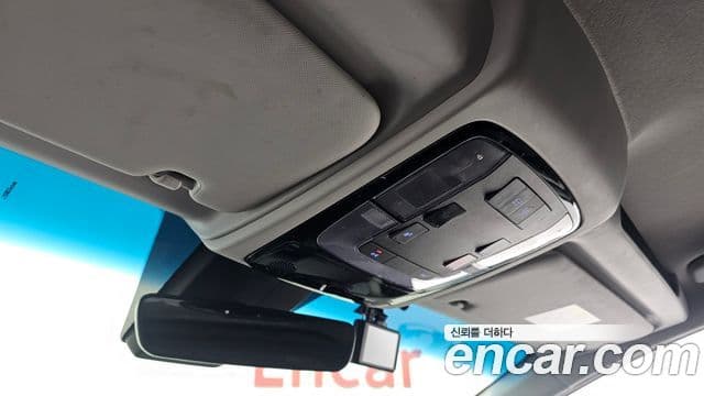 Hyundai Staria 2022 — ფოტო 19/20