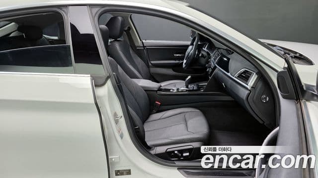 BMW 4 Series 2019 — Şəkil 10/20