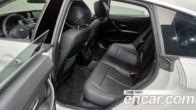 BMW 4 Series 2019 — Фото 12/20