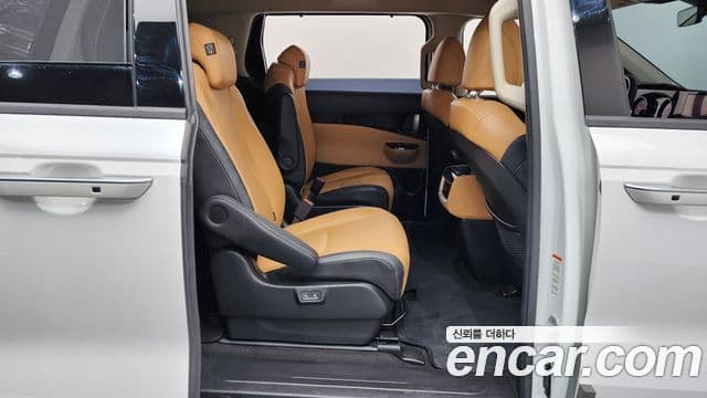 Kia Carnival 2022 — Фото 12/20