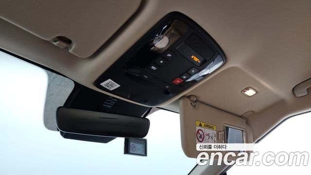 Kia Carnival 2022 — Фото 17/20