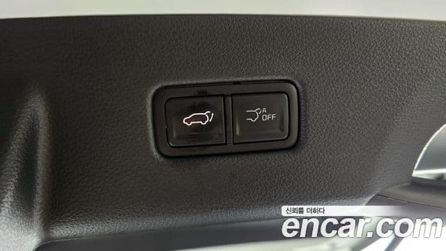 Kia Carnival 2024 — ფოტო 18/20