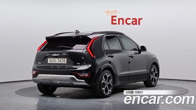 Kia Niro 2022 — ფოტო 2/20