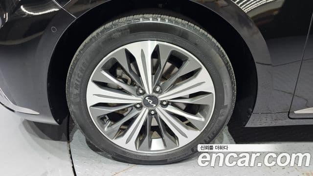 Kia K8 2023 — фото 5 из 20