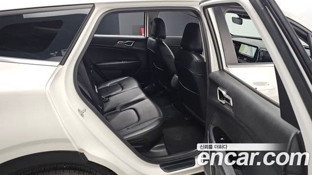 Kia Sportage 2022 — фото 12 из 20