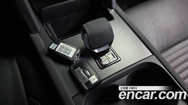 Land Rover Discovery Sport 2025 — Фото 9/20
