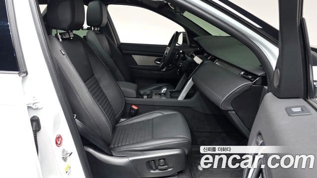 Land Rover Discovery Sport 2025 — Фото 10/20