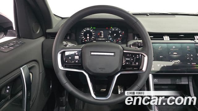 Land Rover Discovery Sport 2025 — Фото 13/20