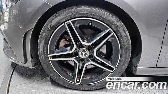 Mercedes-Benz CLA-Class 2021 — Şəkil 5/20