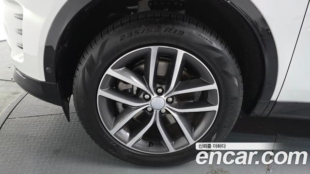 Land Rover Discovery Sport 2025 — ფოტო 5/20