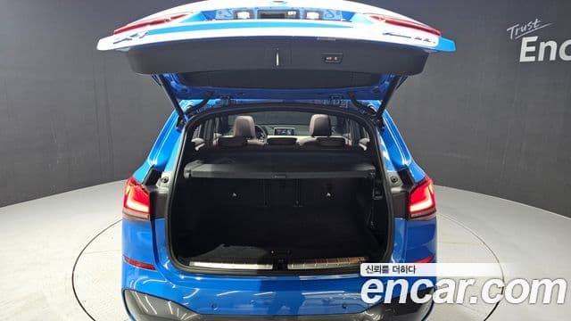 BMW X1 2022 — ფოტო 7/20
