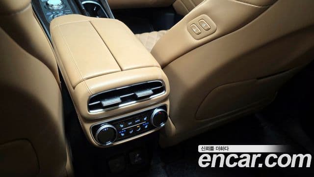 Genesis GV80 2023 — ფოტო 18/20