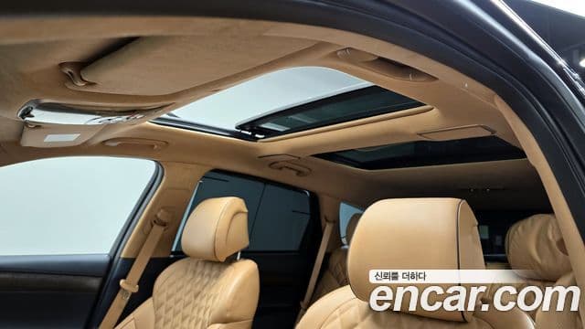 Genesis GV80 2023 — ფოტო 19/20