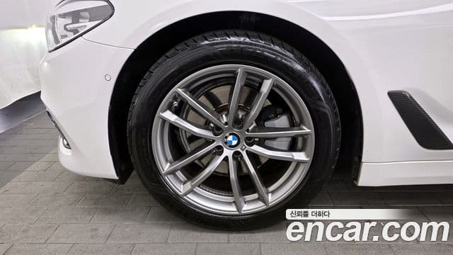 BMW 5 Series 2020 — Şəkil 5/20