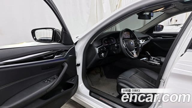 BMW 5 Series 2020 — Şəkil 10/20