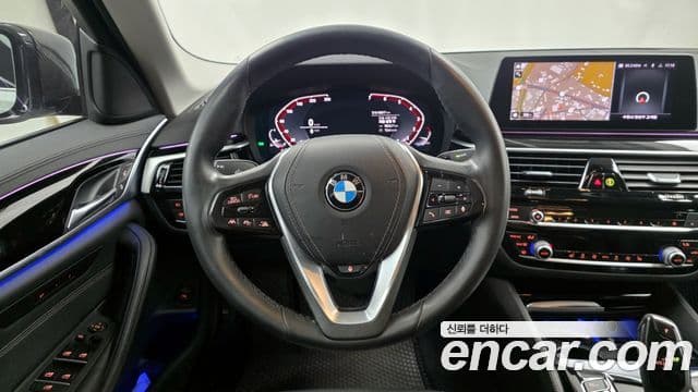 BMW 5 Series 2020 — Şəkil 13/20