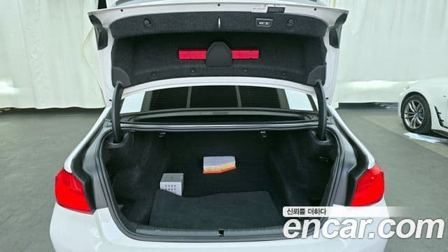 BMW 5 Series 2020 — Şəkil 20/20