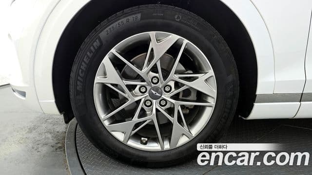 Genesis GV70 2021 — ფოტო 5/21