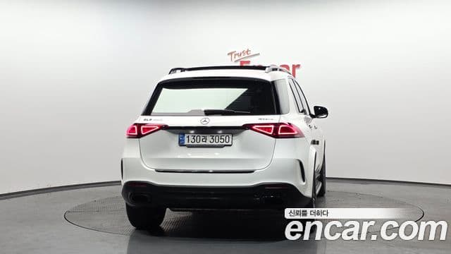 Mercedes-Benz GLE-Class 2021 — ფოტო 4/20