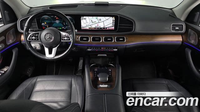 Mercedes-Benz GLE-Class 2021 — ფოტო 7/20