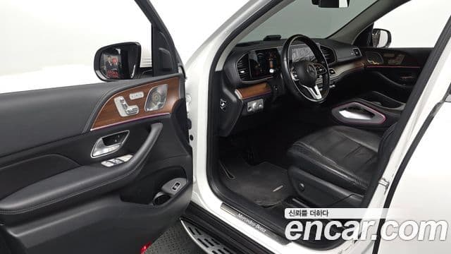 Mercedes-Benz GLE-Class 2021 — ფოტო 11/20
