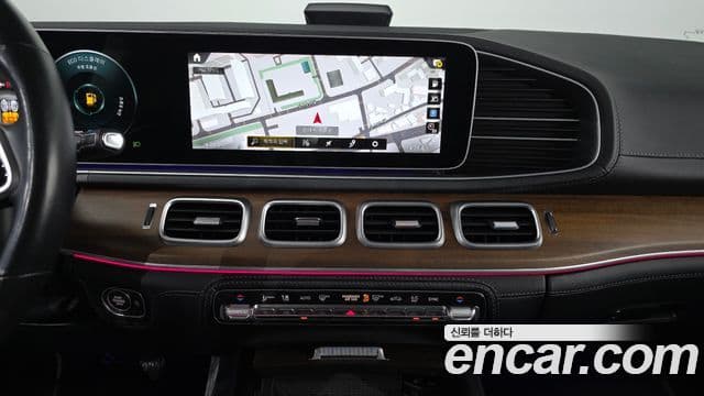 Mercedes-Benz GLE-Class 2021 — ფოტო 14/20