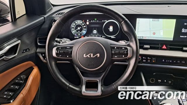 Kia Sportage 2022 — ფოტო 16/20