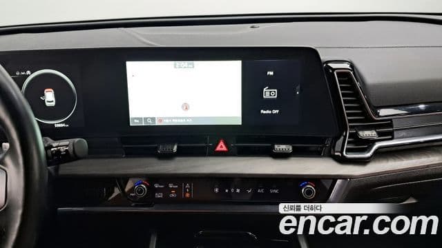 Kia Sportage 2022 — ფოტო 14/20