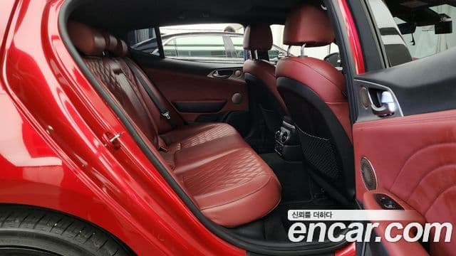 Kia Stinger 2020 — Şəkil 12/20