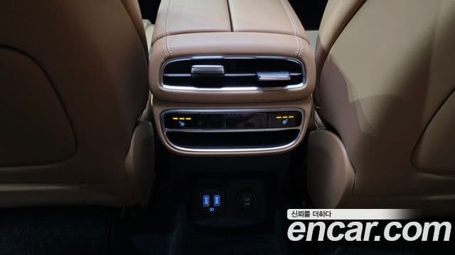 Genesis GV80 2023 — ფოტო 16/20