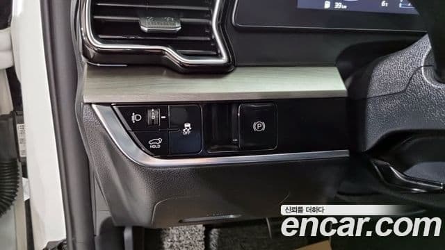 Kia Sportage 2024 — ფოტო 14/18