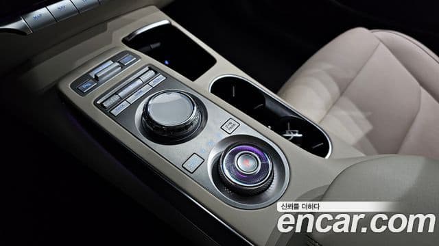 Genesis GV70 2021 — Şəkil 9/20