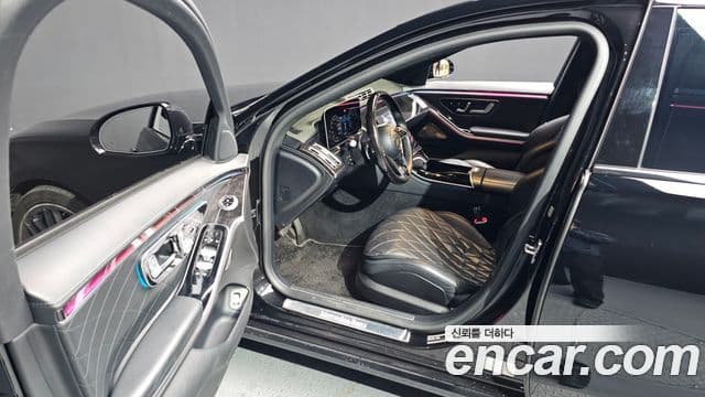 Mercedes-Benz S-Class 2021 — Photo 9/20