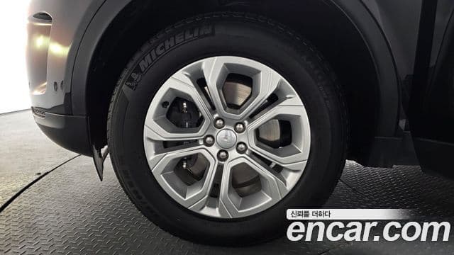Land Rover Discovery Sport 2022 — ფოტო 5/20