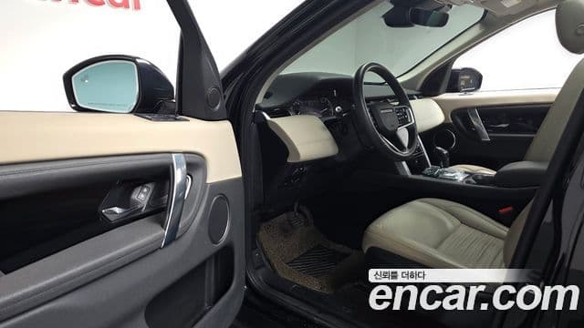 Land Rover Discovery Sport 2022 — ფოტო 11/20