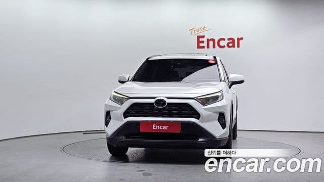 Toyota RAV4 2019 — Photo 19/20