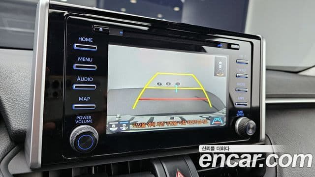 Toyota RAV4 2019 — Photo 12/20