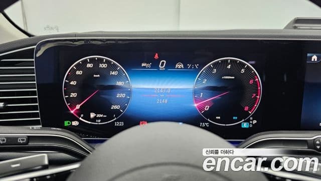 Mercedes-Benz GLE-Class 2025 — Şəkil 19/20